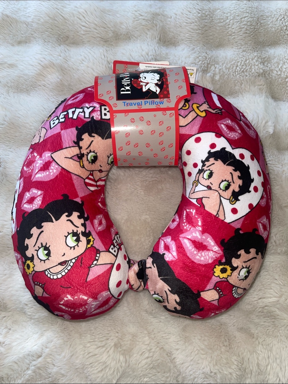❤️NEW!!!❤️ Betty Boop Collection travel neck pillow, pink graphic print.